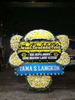 Papan Bunga Duka di Bentian Besar