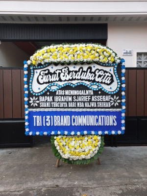 Papan Bunga Duka di Bentian Besar